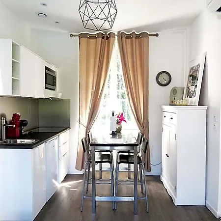 Апарт-отель La Petite Maison